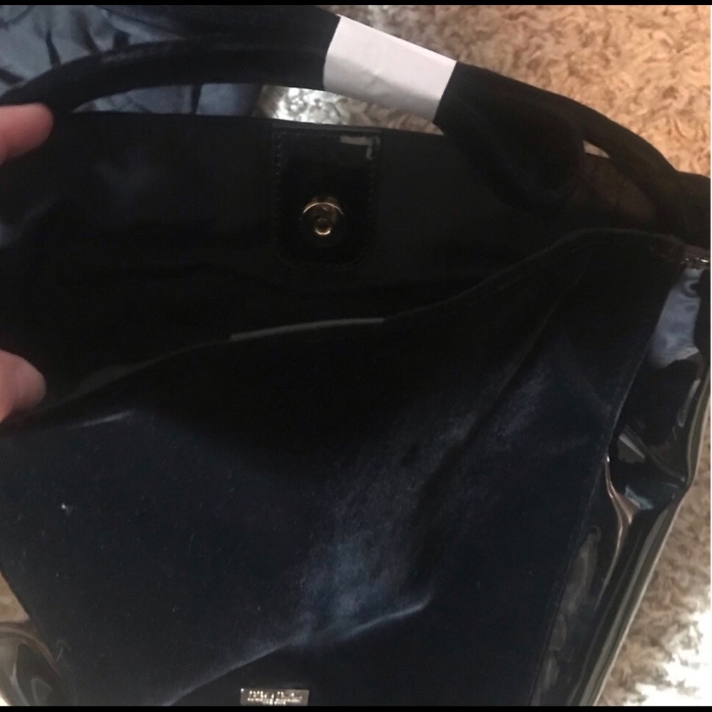 CAROLINA HERRERA GOOD GIRL VELVET BAG - Picture 4 of 7